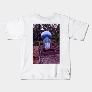 Jellyfish Sculpture. Vladivostok Oceanarium Kids T-Shirt